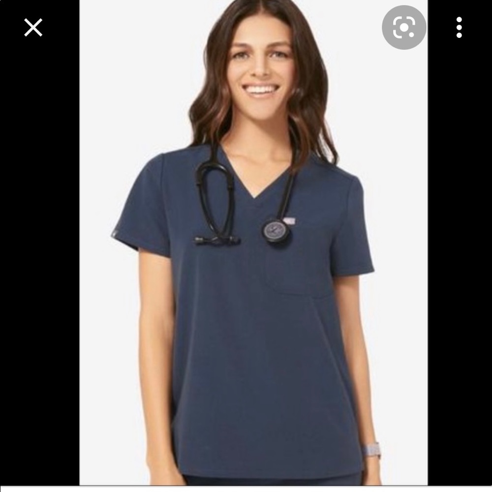 LIMITED EDITION FIGS 😍 Dark Harbor Catarina One-Pocket Scrub Top XS